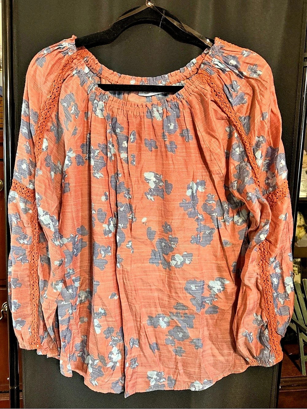 Keren Hart 12 Floral Lace Trim Blouse in Coral & Blue Size Large